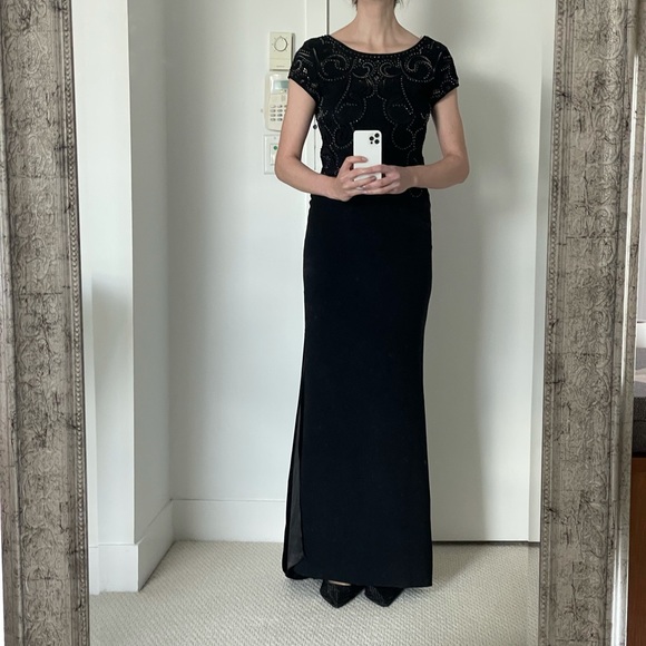 Black maxi gown dress - Picture 5 of 7